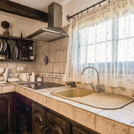 Vakantiehuis Gorgeous In With Kitchen Icod el Alto